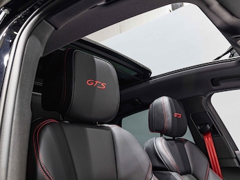 Used Porsche Macan 2025 for sale - 76550239: Photo