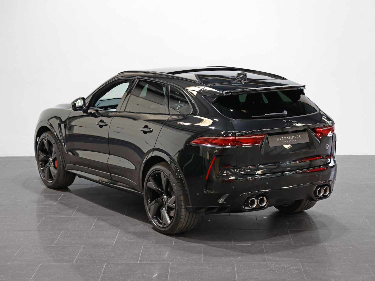 Used Jaguar F-Pace for sale - 76989000: Photo 2