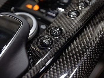 Used Aston Martin DBX 2024 for sale - 76771708: Photo