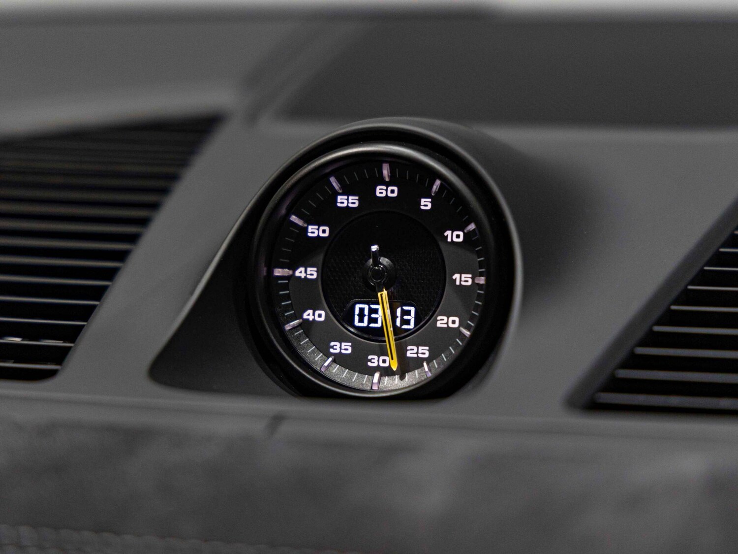 Used Porsche Cayenne for sale - 76370173: Photo 12