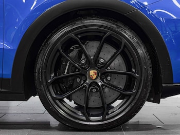 Used Porsche Cayenne 2023 for sale - 76370173: Photo