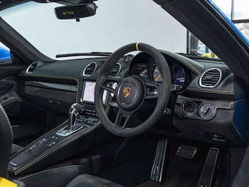 Used Porsche 718 Cayman 2021 for sale - 77769014: Photo