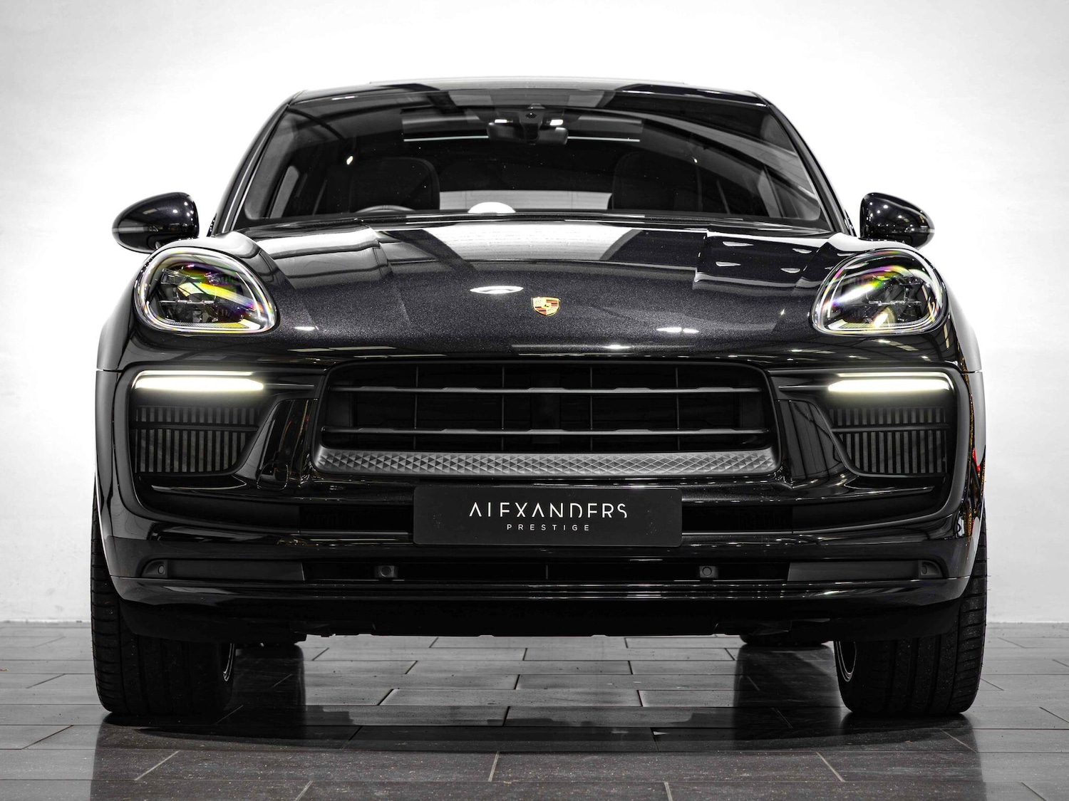 Used Porsche Macan 2023 for sale - 76866204: Photo 10