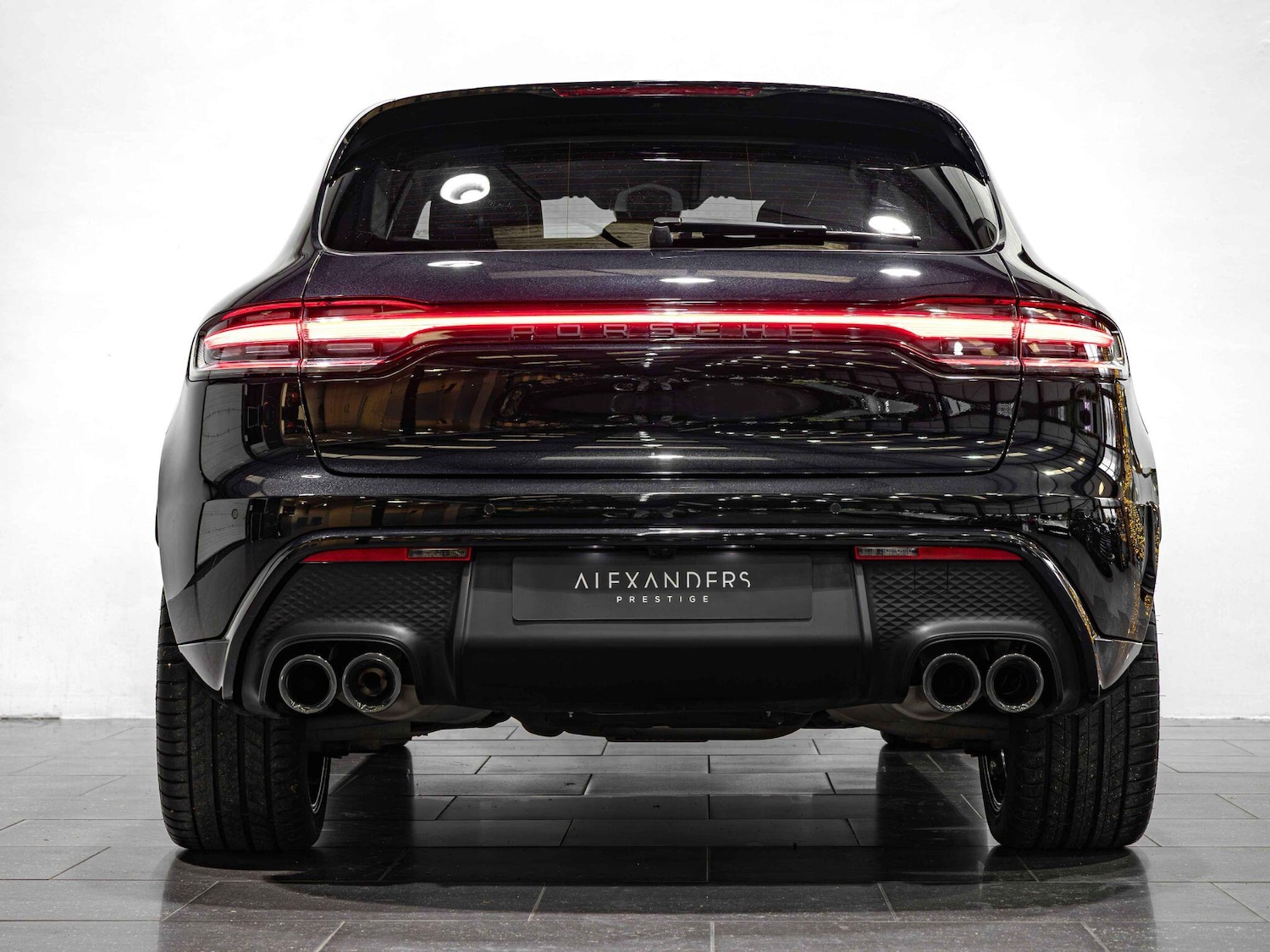 Used Porsche Macan 2023 for sale - 76866204: Photo 11