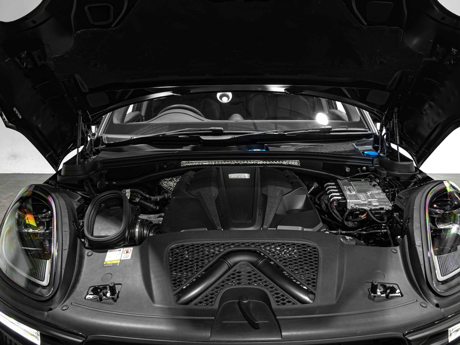 Used Porsche Macan 2023 for sale - 76866204: Photo 14