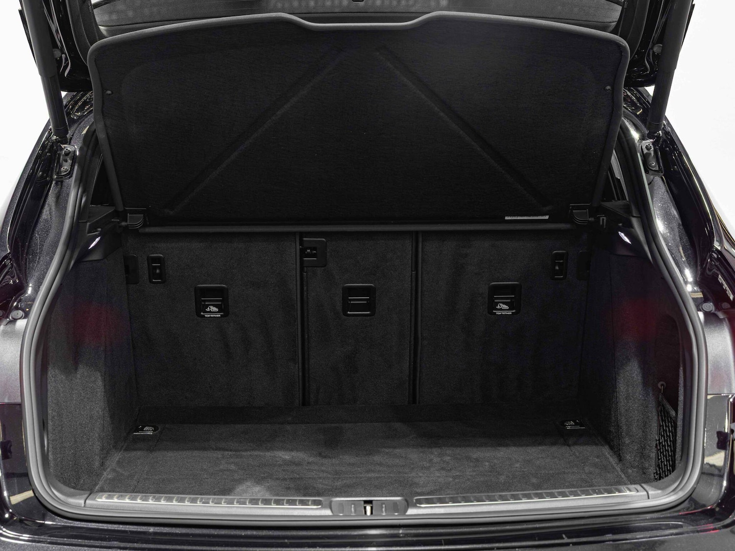 Used Porsche Macan 2023 for sale - 76866204: Photo 25