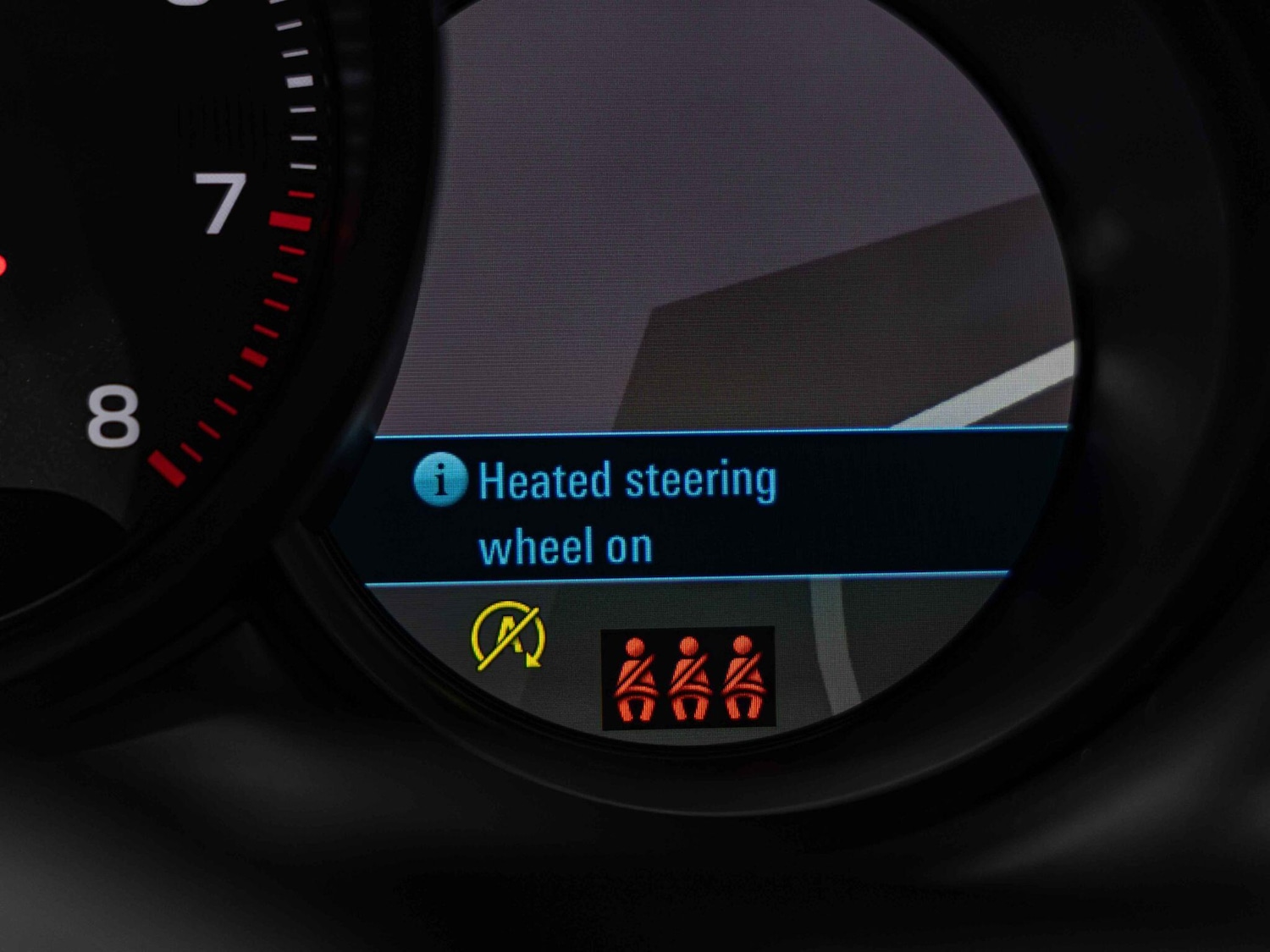 Used Porsche Macan 2023 for sale - 76866204: Photo 4