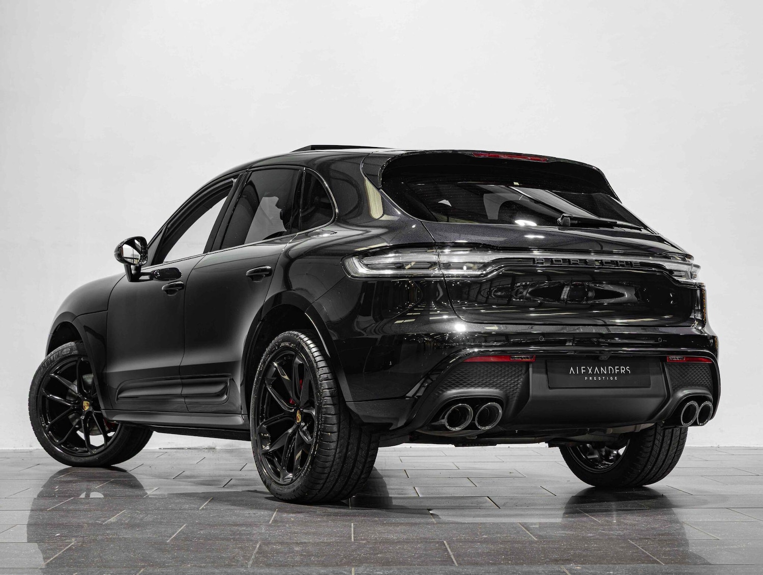 Used Porsche Macan 2023 for sale - 76866204: Photo 9