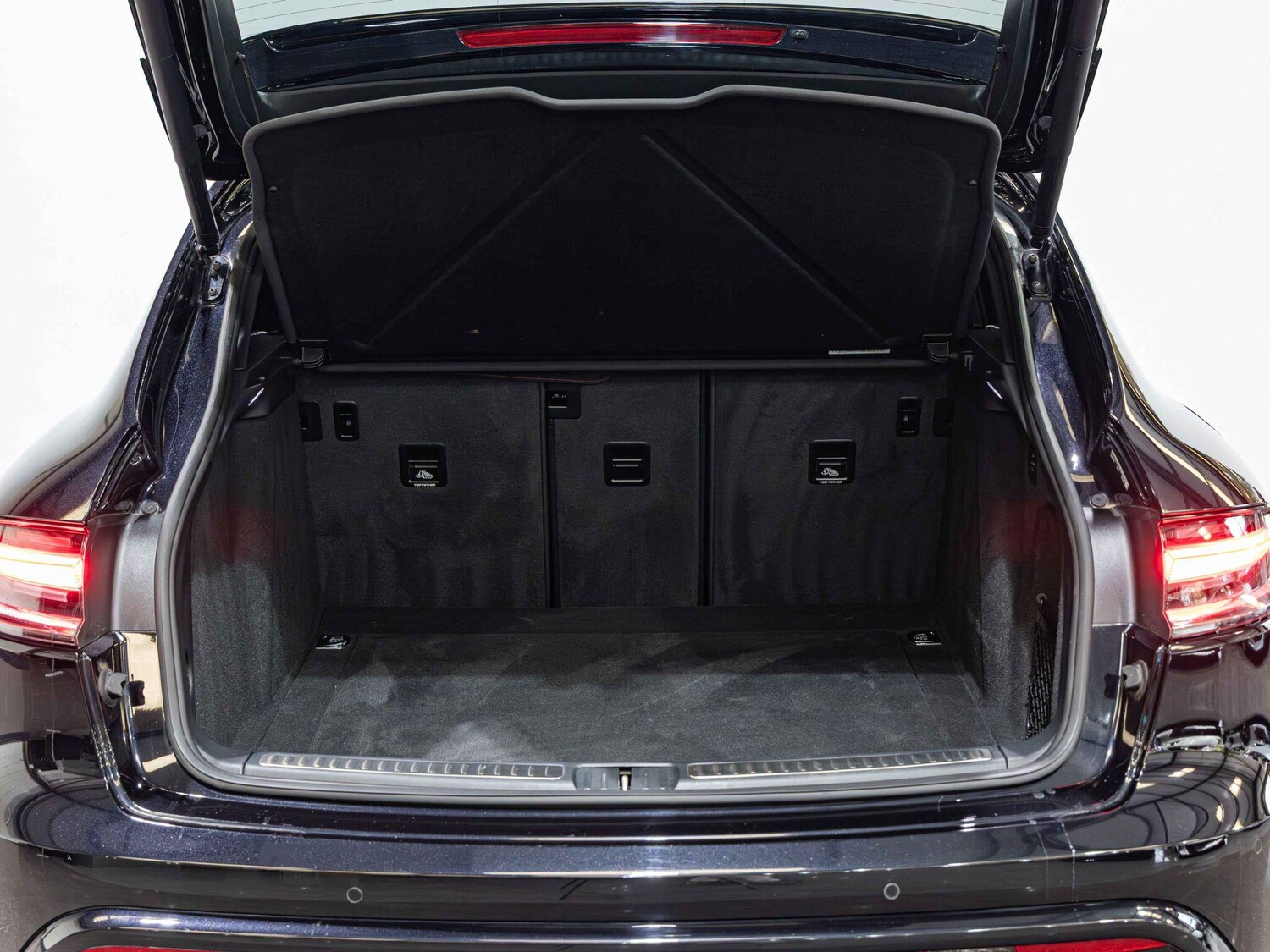 Used Porsche Macan 2024 for sale - 76371407: Photo 27