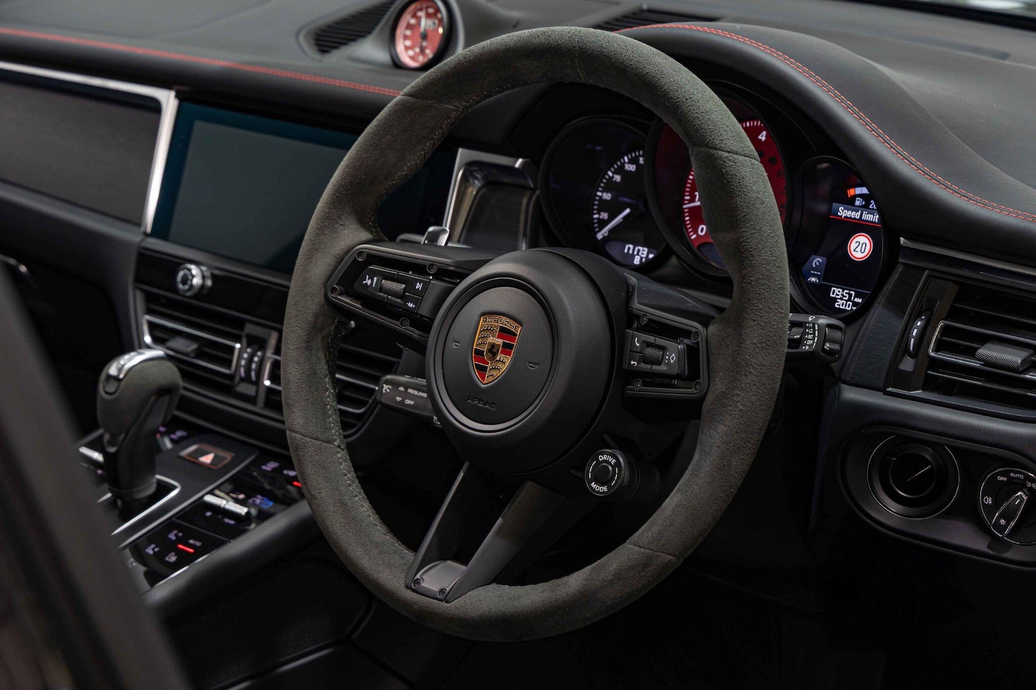 Used Porsche Macan 2024 for sale - 76371407: Photo 9