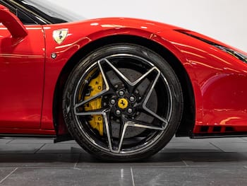 Used Ferrari F8 Spider 2021 for sale - 79576302: Photo