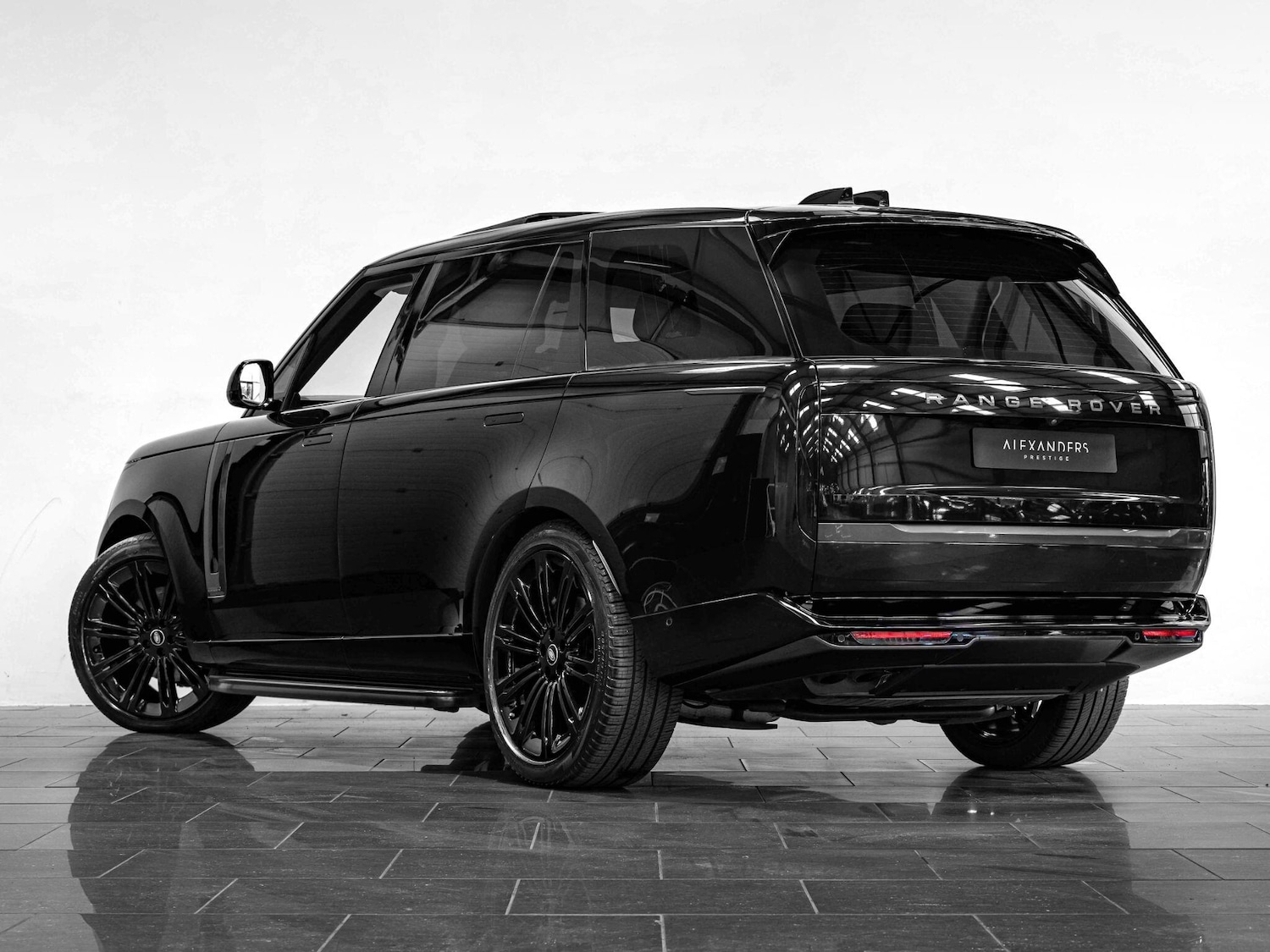 Used Land Rover Range Rover 2024 for sale - 76689245: Photo 6