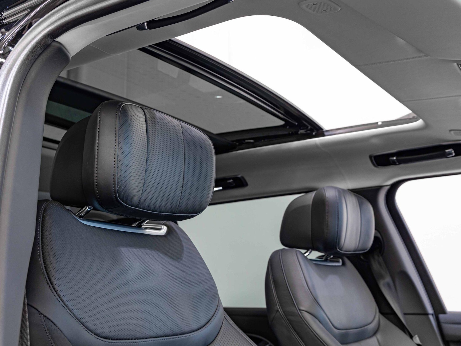 Used Land Rover Range Rover 2024 for sale - 76689245: Photo 9