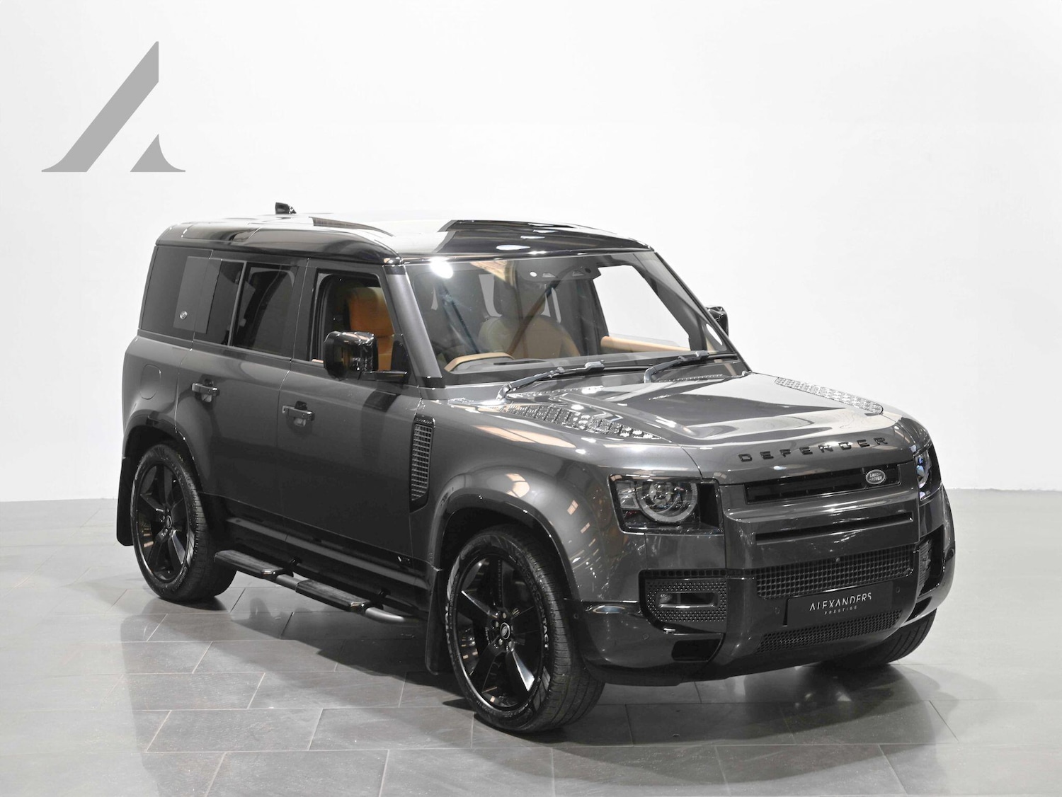 Used Land Rover Defender 110 2023 for sale - 76326447: Photo 1