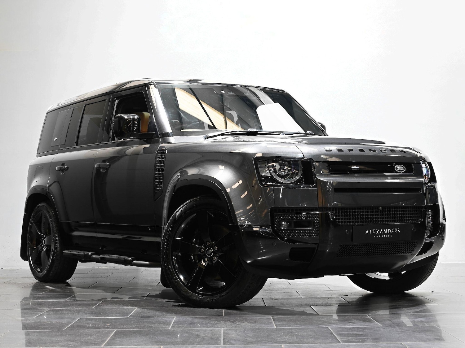 Used Land Rover Defender 110 2023 for sale - 76326447: Photo 21