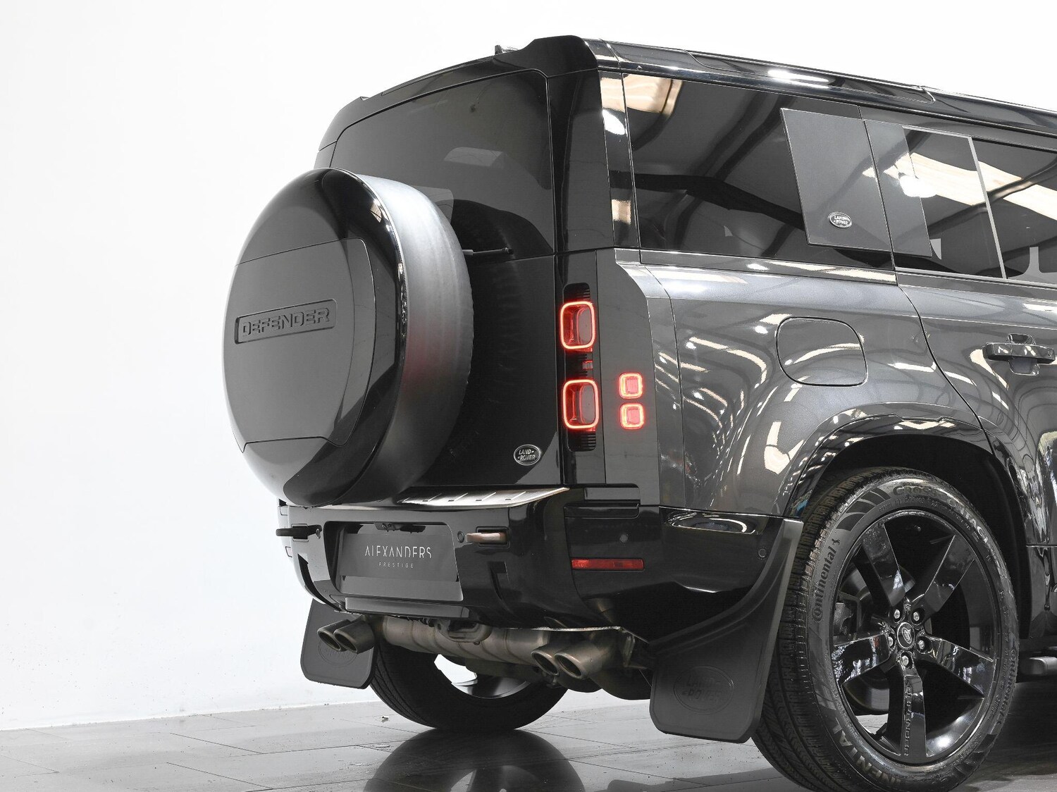 Used Land Rover Defender 110 2023 for sale - 76326447: Photo 23