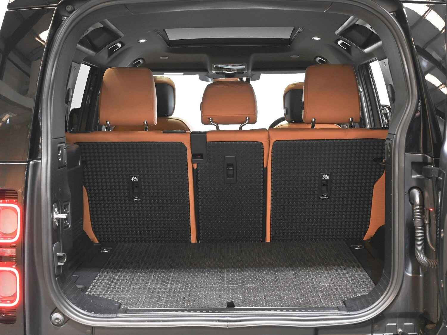 Used Land Rover Defender 110 2023 for sale - 76326447: Photo 25