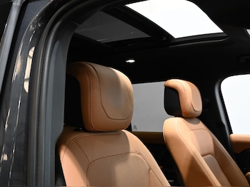 Used Land Rover Defender 110 2023 for sale - 76326447: Photo