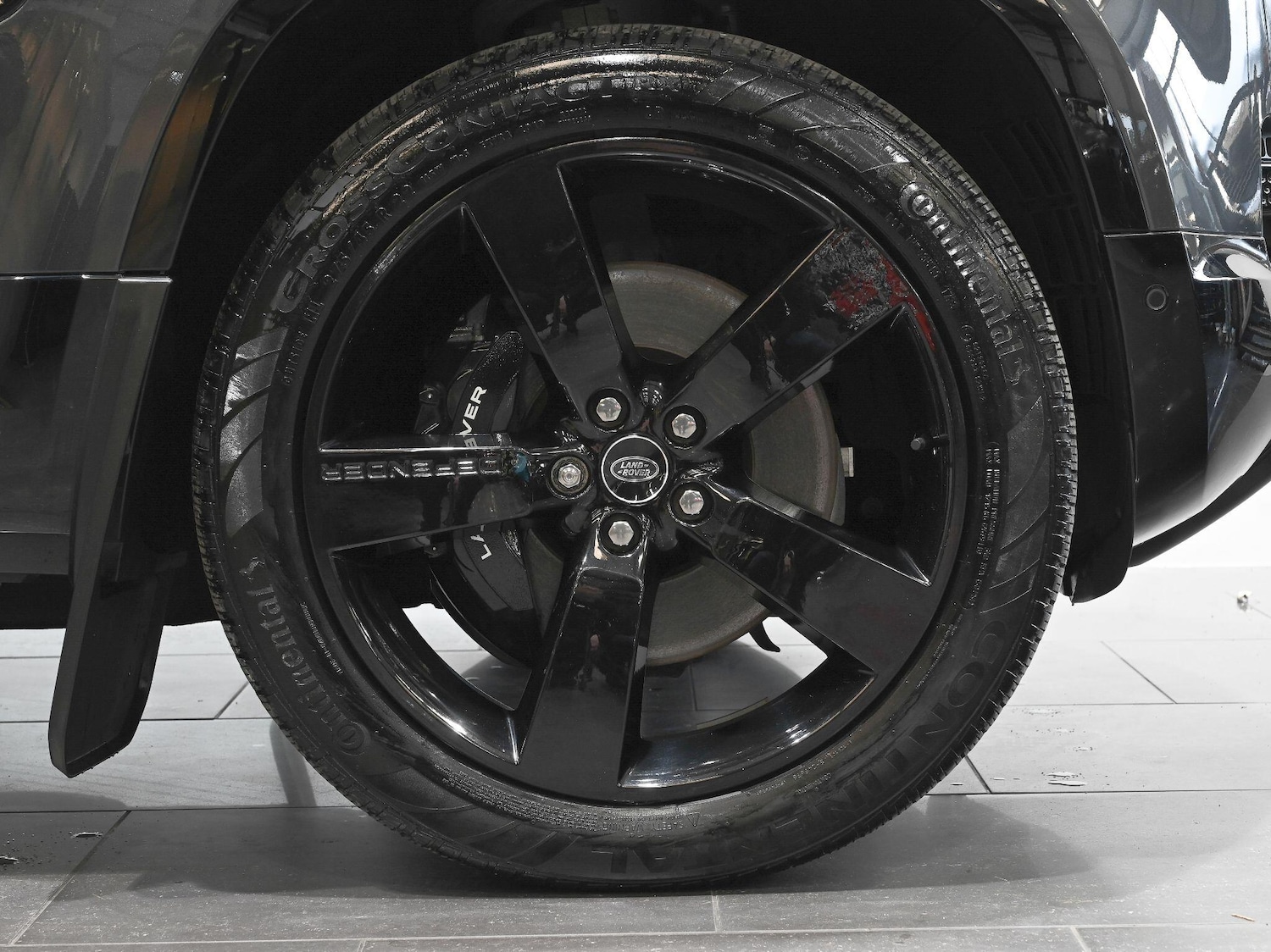 Used Land Rover Defender 110 2023 for sale - 76326447: Photo 4