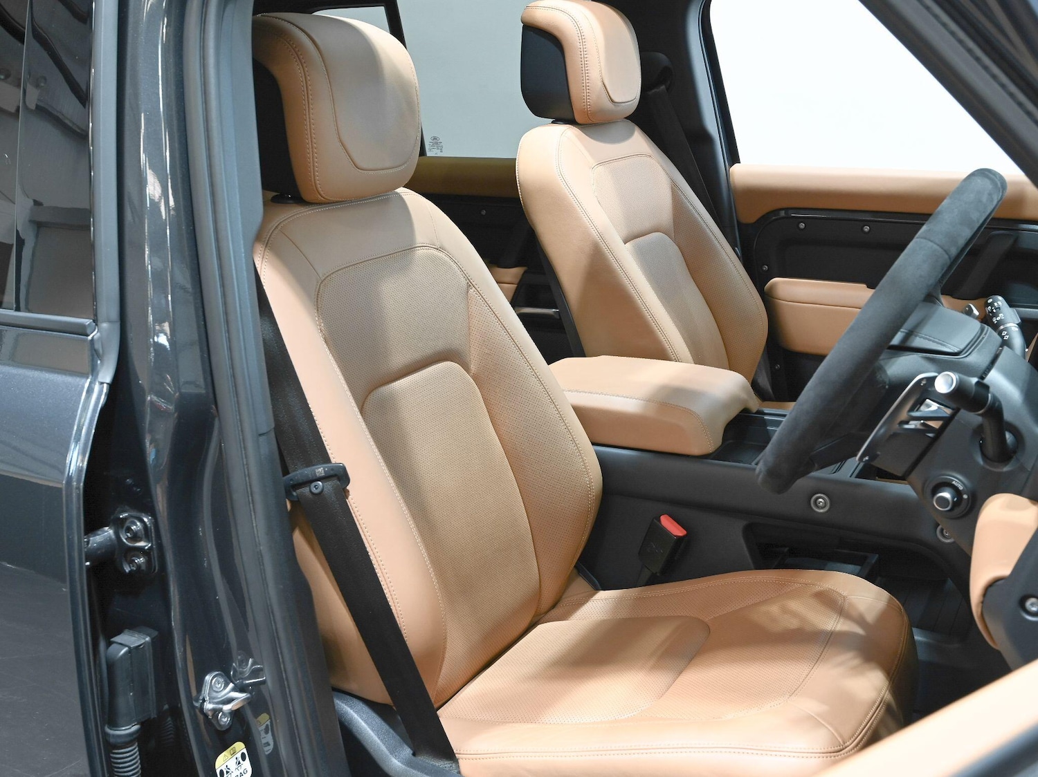 Used Land Rover Defender 110 2023 for sale - 76326447: Photo 6