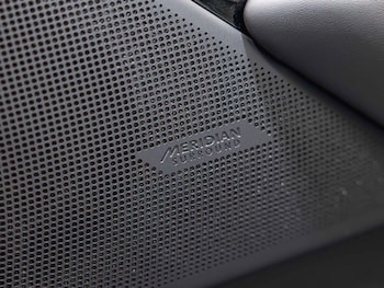 Used Land Rover Range Rover Velar 2025 for sale - 78601129: Photo