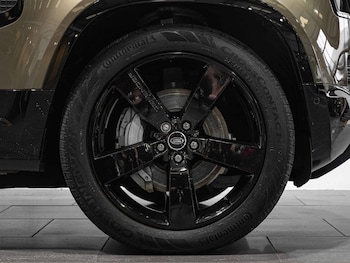 Used Land Rover Defender 110 2025 for sale - 76913368: Photo