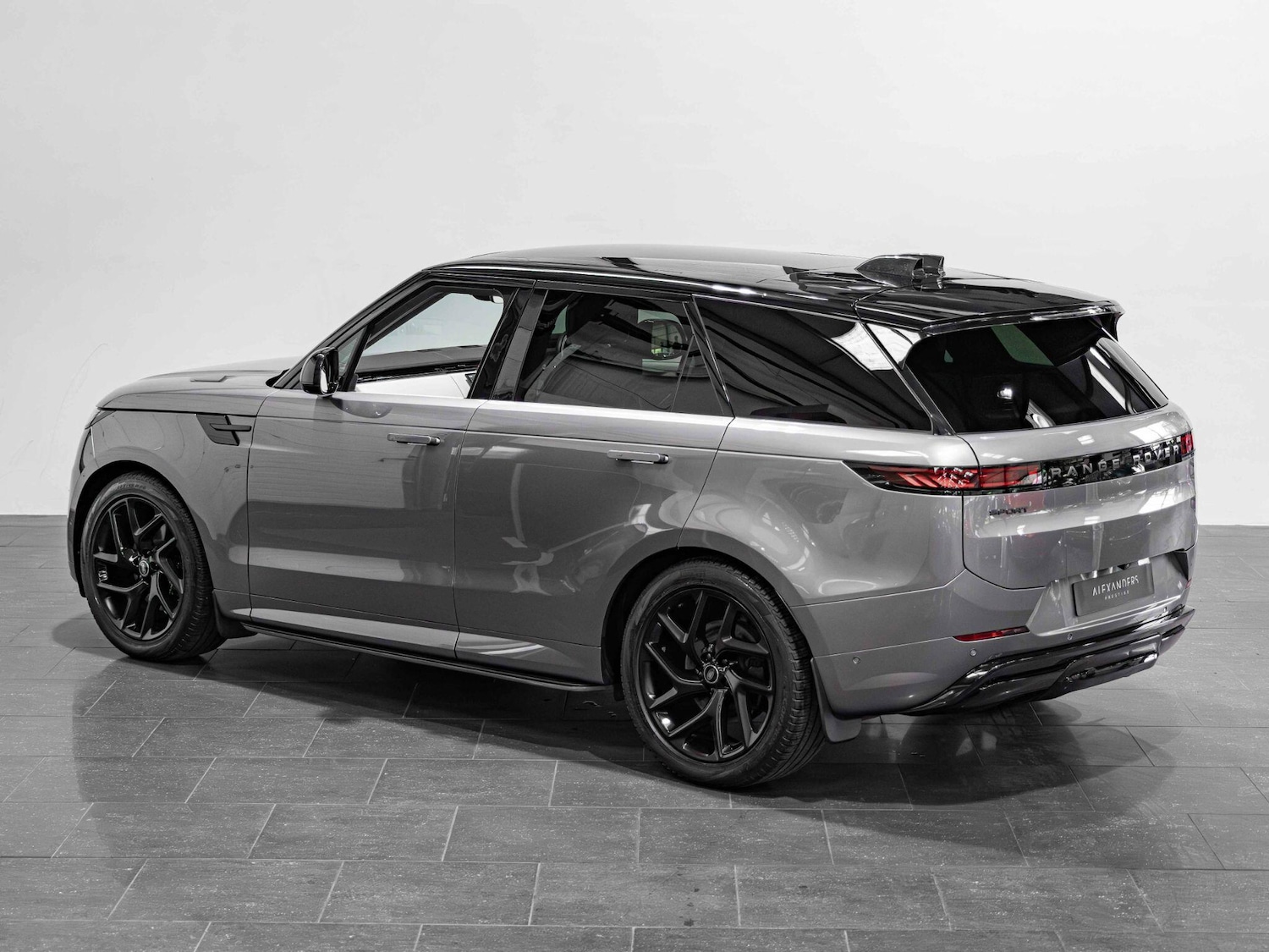 Used Land Rover Range Rover Sport 2023 for sale - 77852829: Photo 5