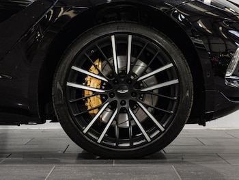 Used Aston Martin DBX 2022 for sale - 77411762: Photo