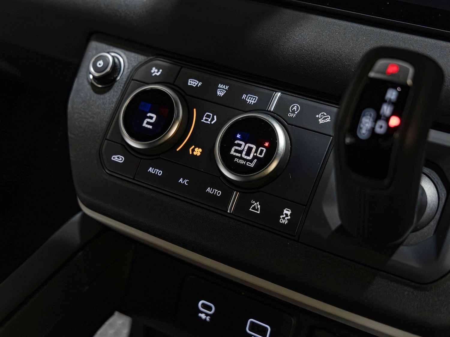 Used Land Rover Defender 90 2023 for sale - 76371710: Photo 13