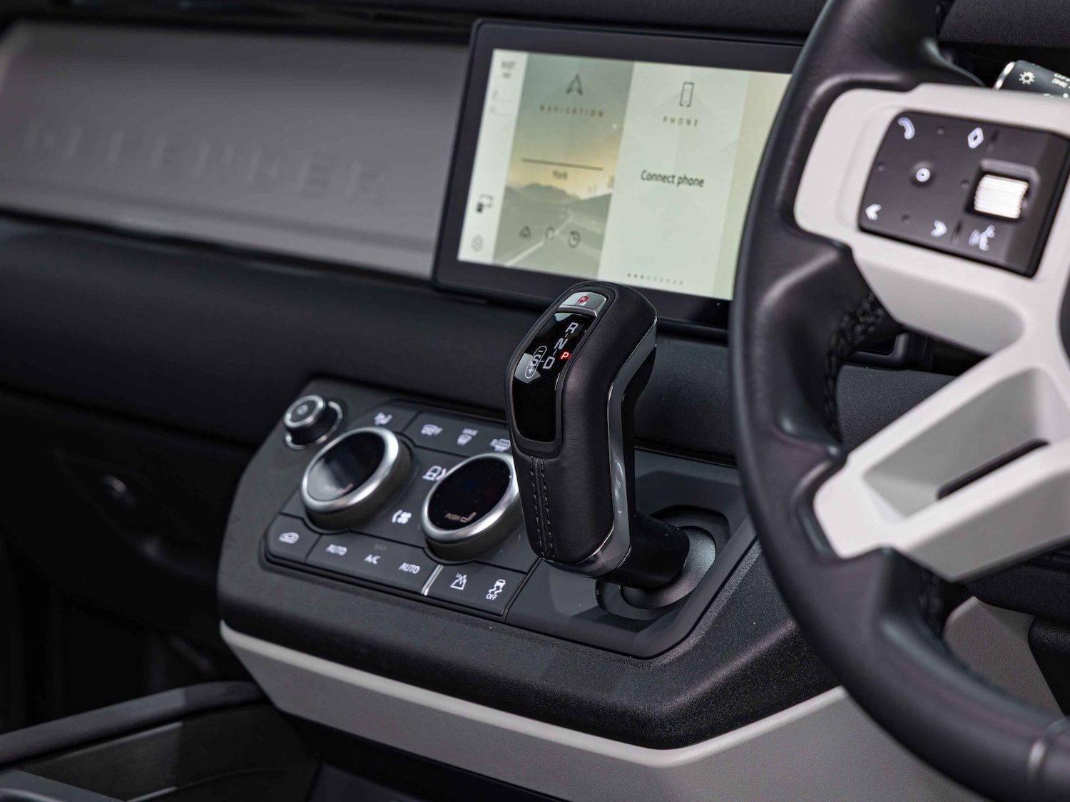 Used Land Rover Defender 90 2023 for sale - 76371710: Photo 14