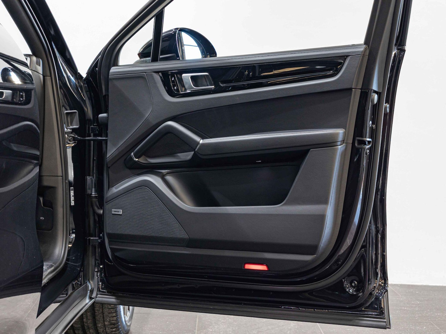 Used Porsche Cayenne for sale - 76994830: Photo 18