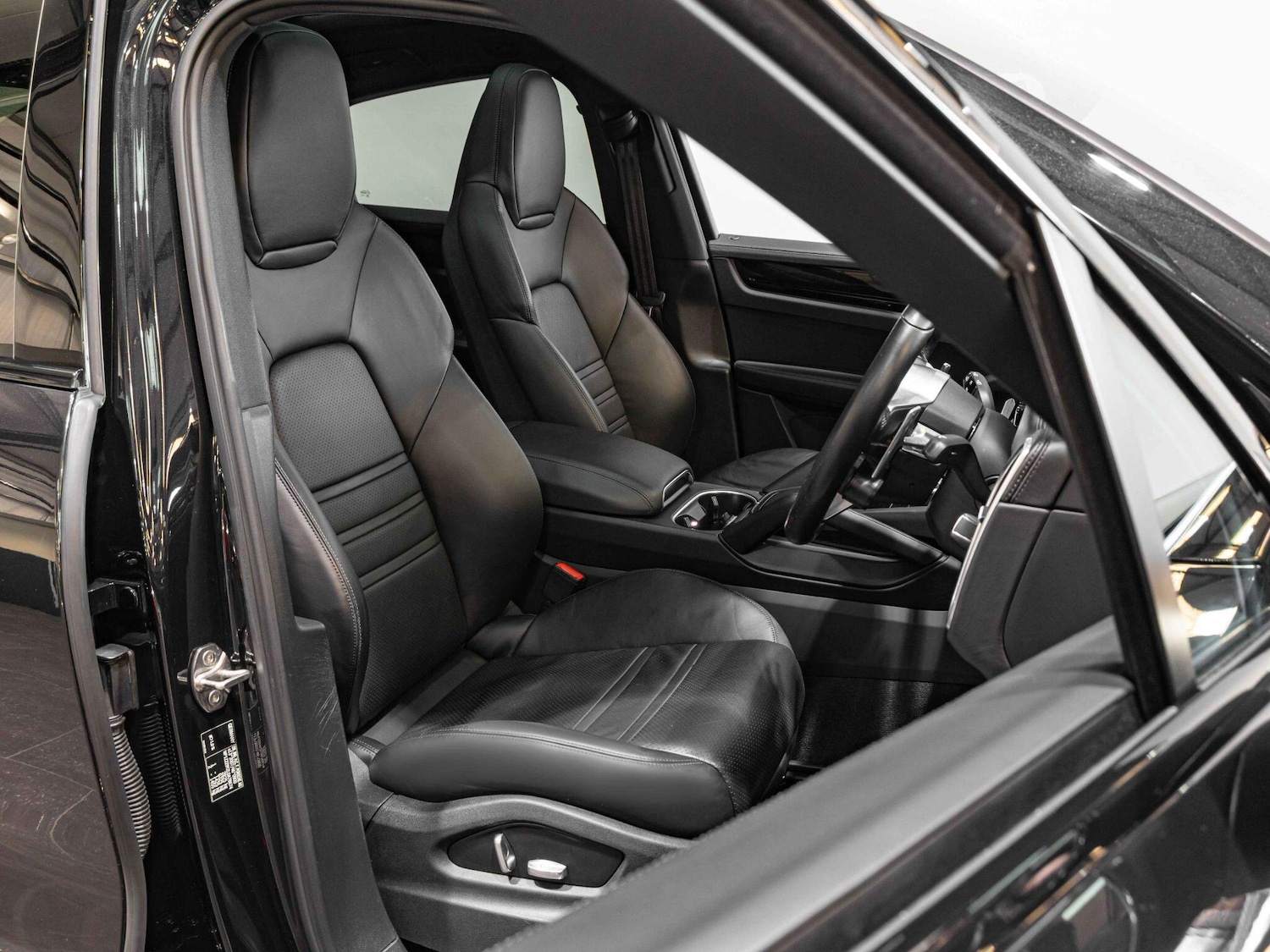 Used Porsche Cayenne for sale - 76994830: Photo 9