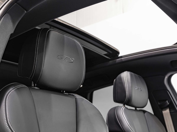 Used Porsche Macan 2022 for sale - 75719815: Photo 2