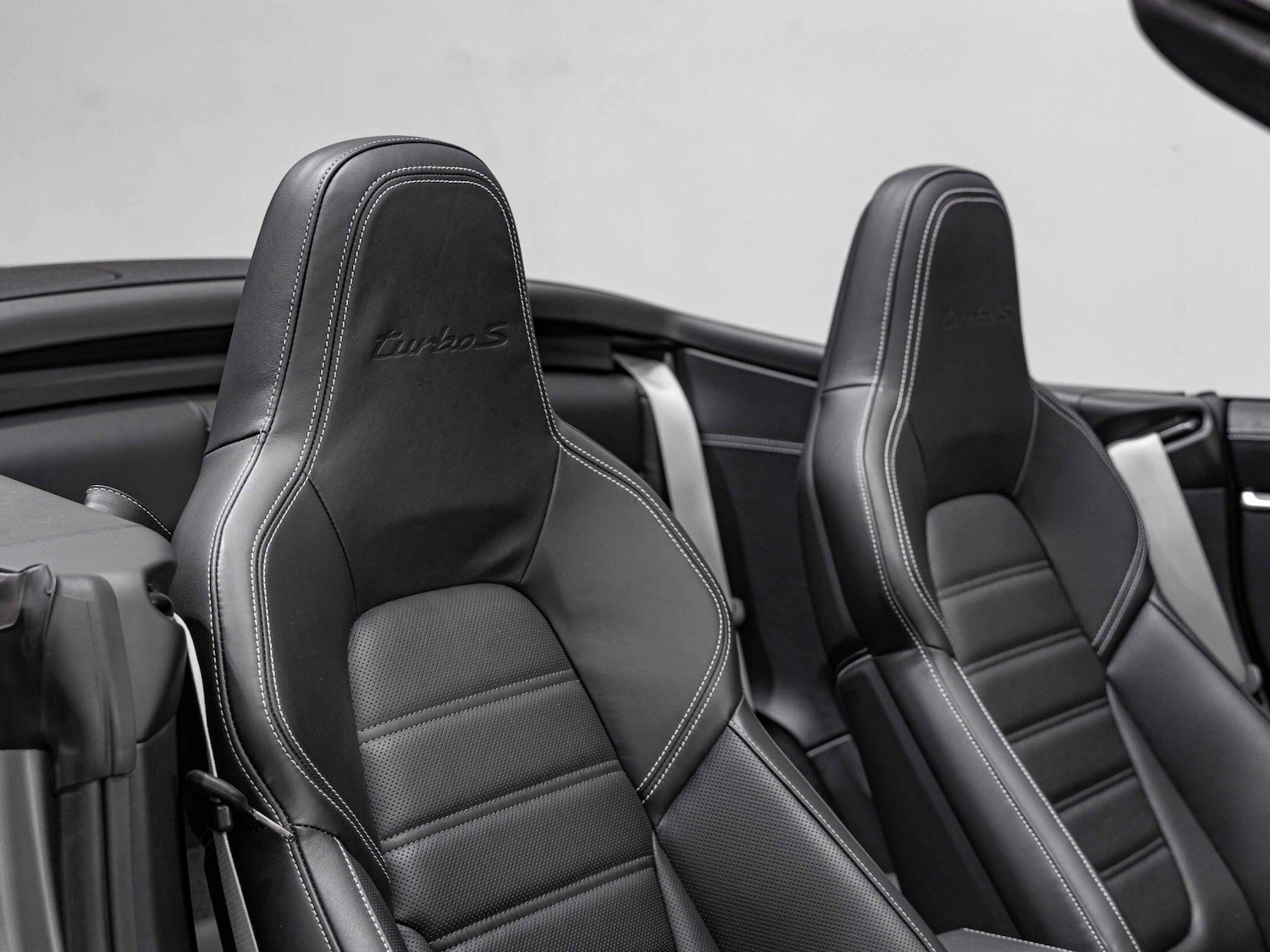 Used Porsche 911 2024 for sale - 76359920: Photo 2