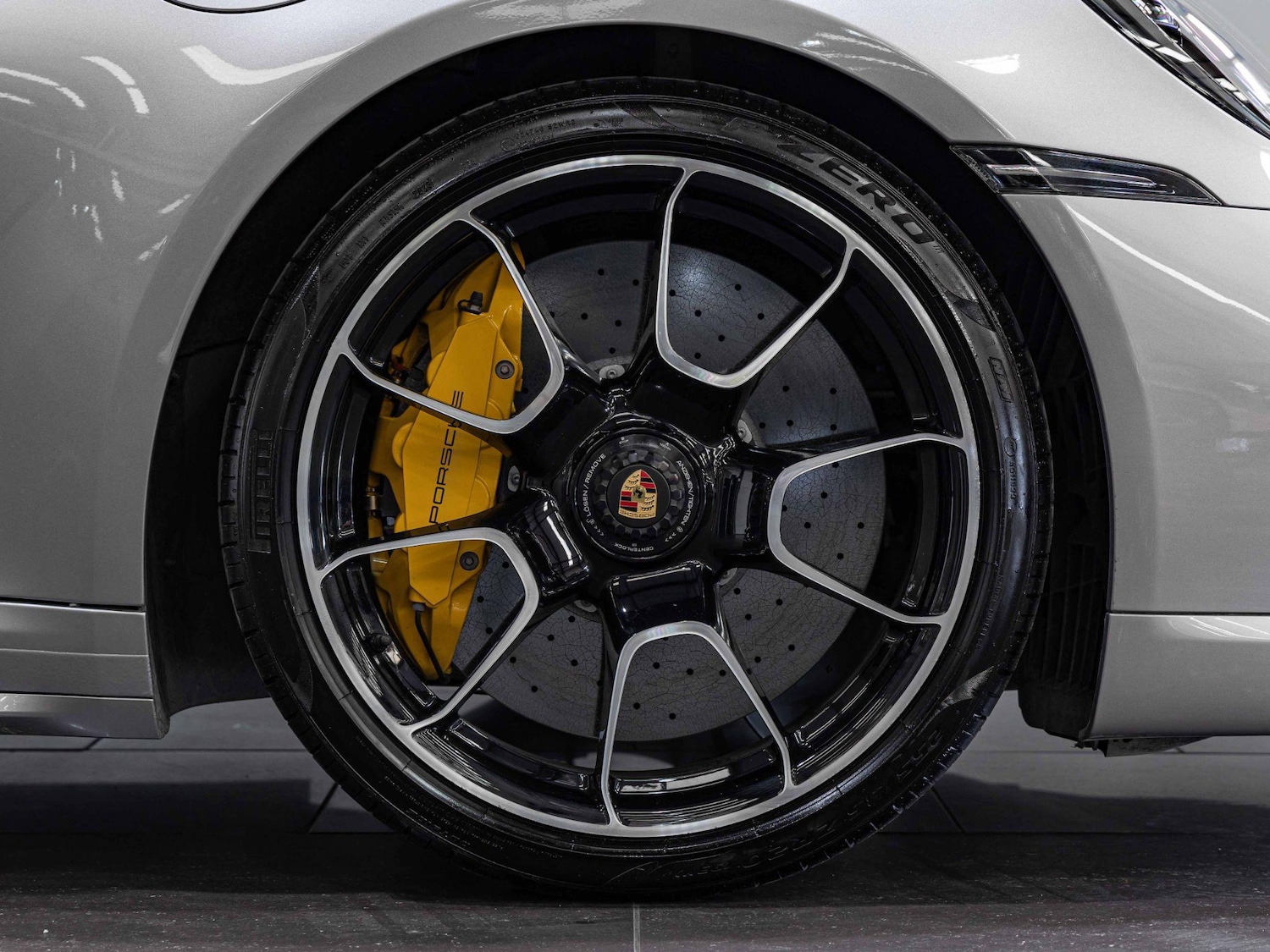 Used Porsche 911 2024 for sale - 76359920: Photo 3