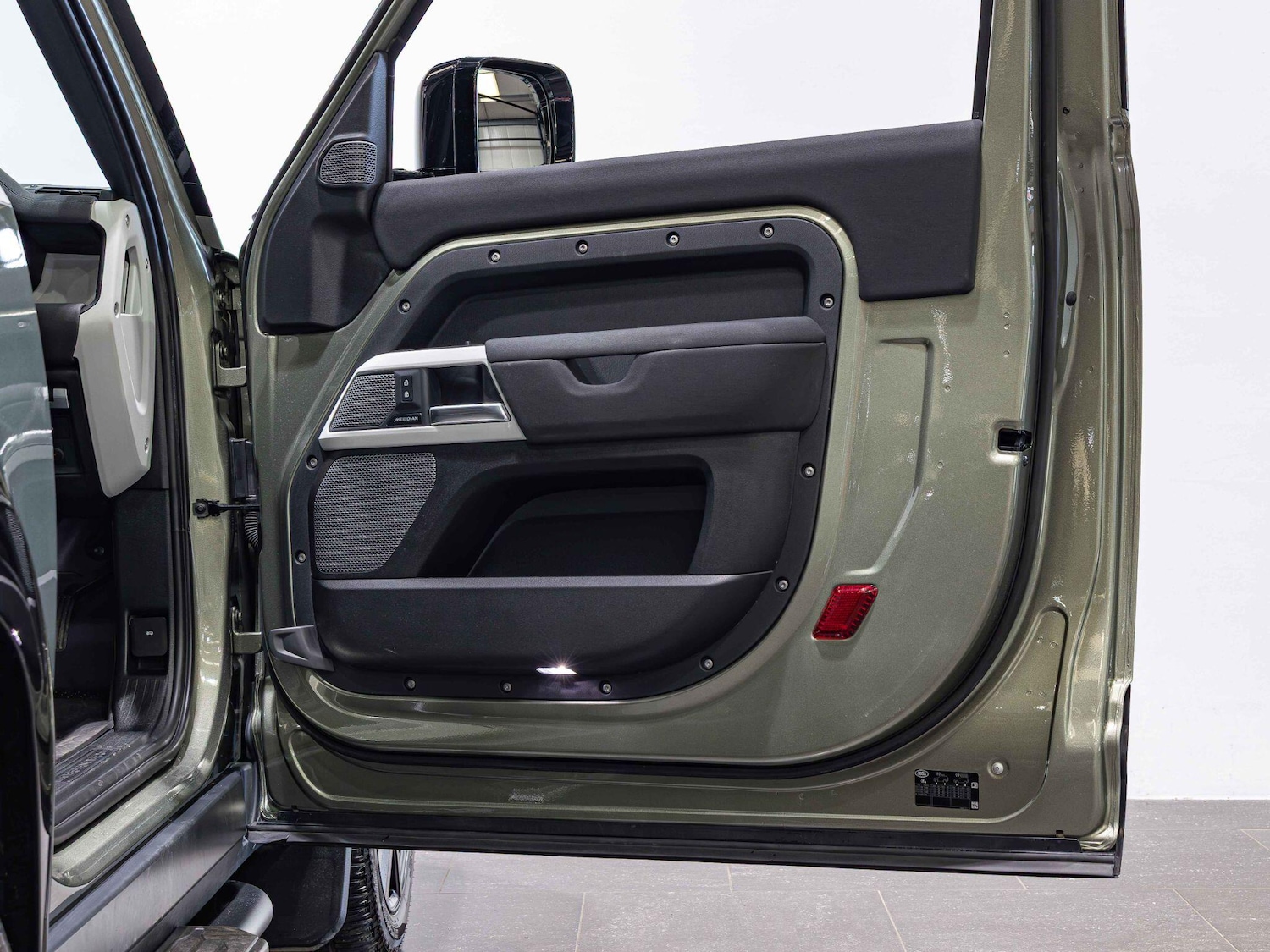 Used Land Rover Defender 90 for sale - 76658751: Photo 14