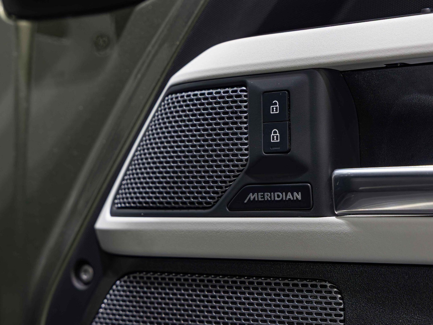 Used Land Rover Defender 90 for sale - 76658751: Photo 4