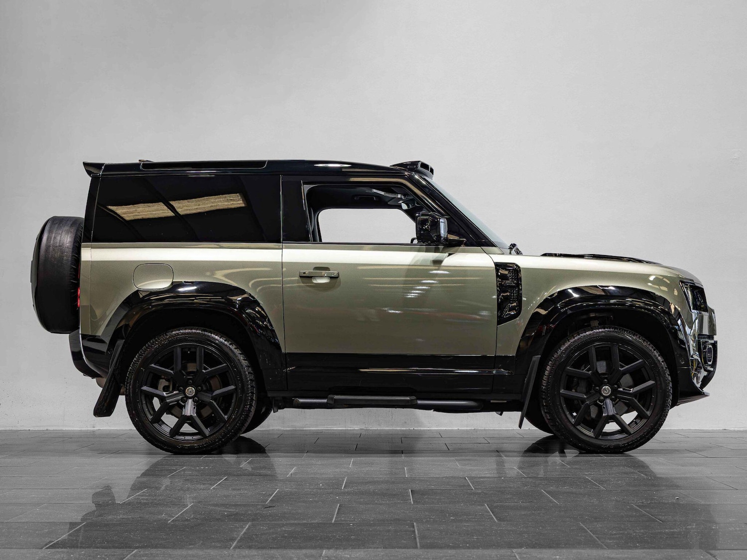 Used Land Rover Defender 90 for sale - 76658751: Photo 5