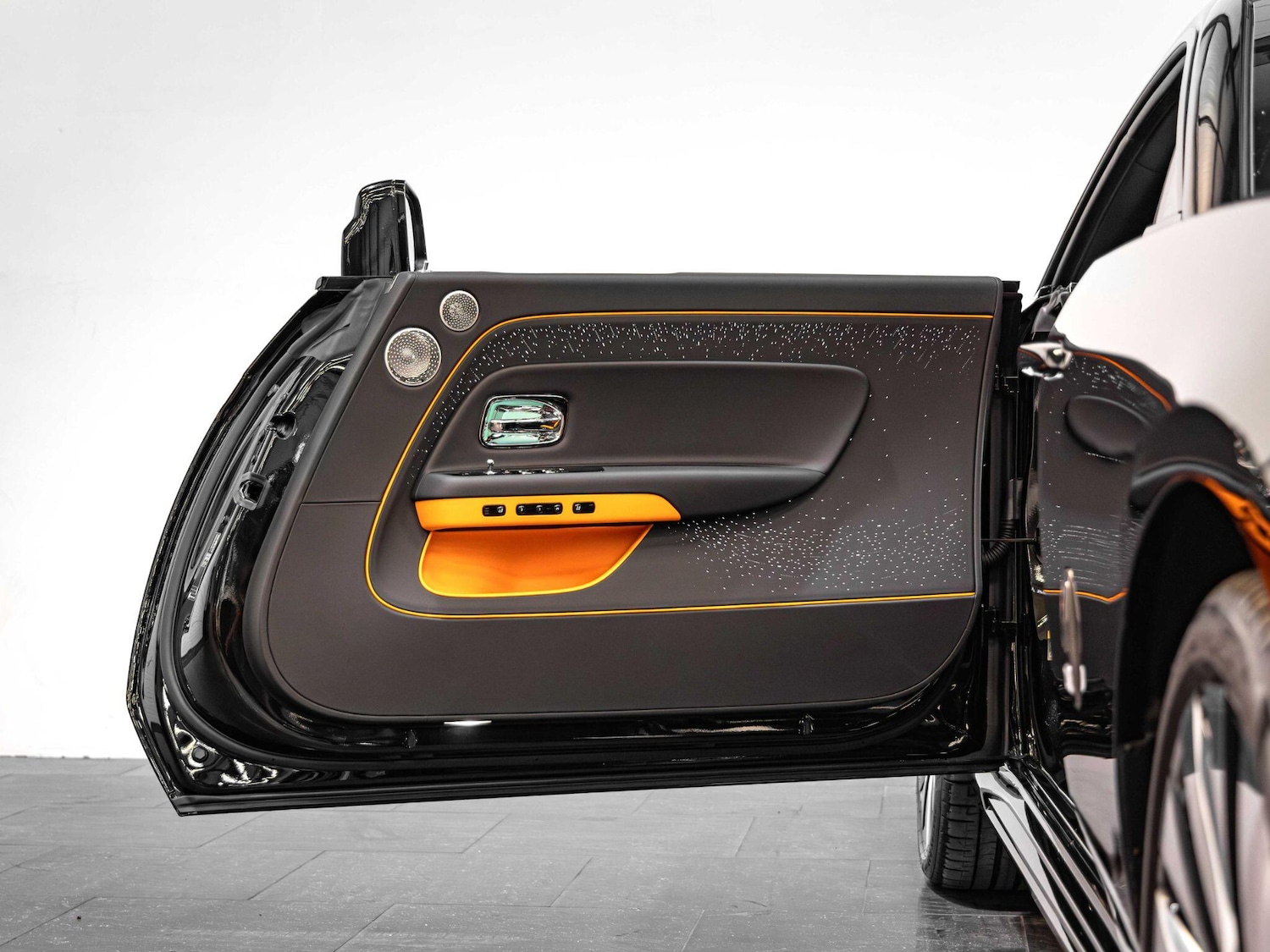 Used Rolls-Royce Spectre 2024 for sale - 76512860: Photo 25