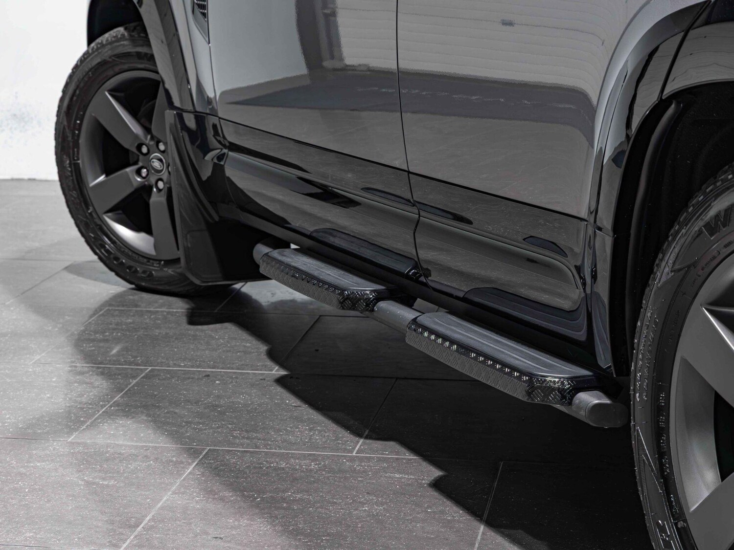 Used Land Rover Defender 110 2024 for sale - 76326951: Photo 14