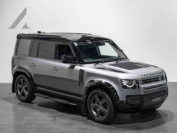 Used Land Rover Defender 110 2024 for sale - 76326951: Photo