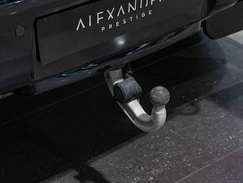 Used Land Rover Defender 110 2024 for sale - 76326951: Photo