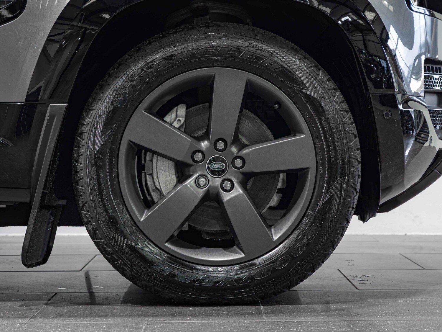 Used Land Rover Defender 110 2024 for sale - 76326951: Photo 7