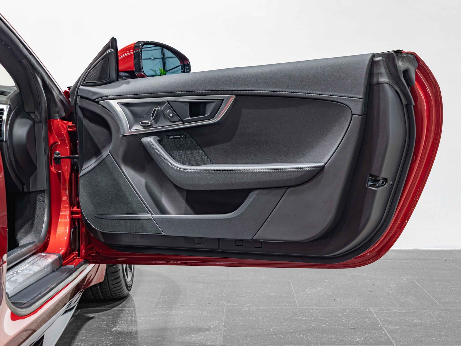 Used Jaguar F-Type for sale - 76994163: Photo 14