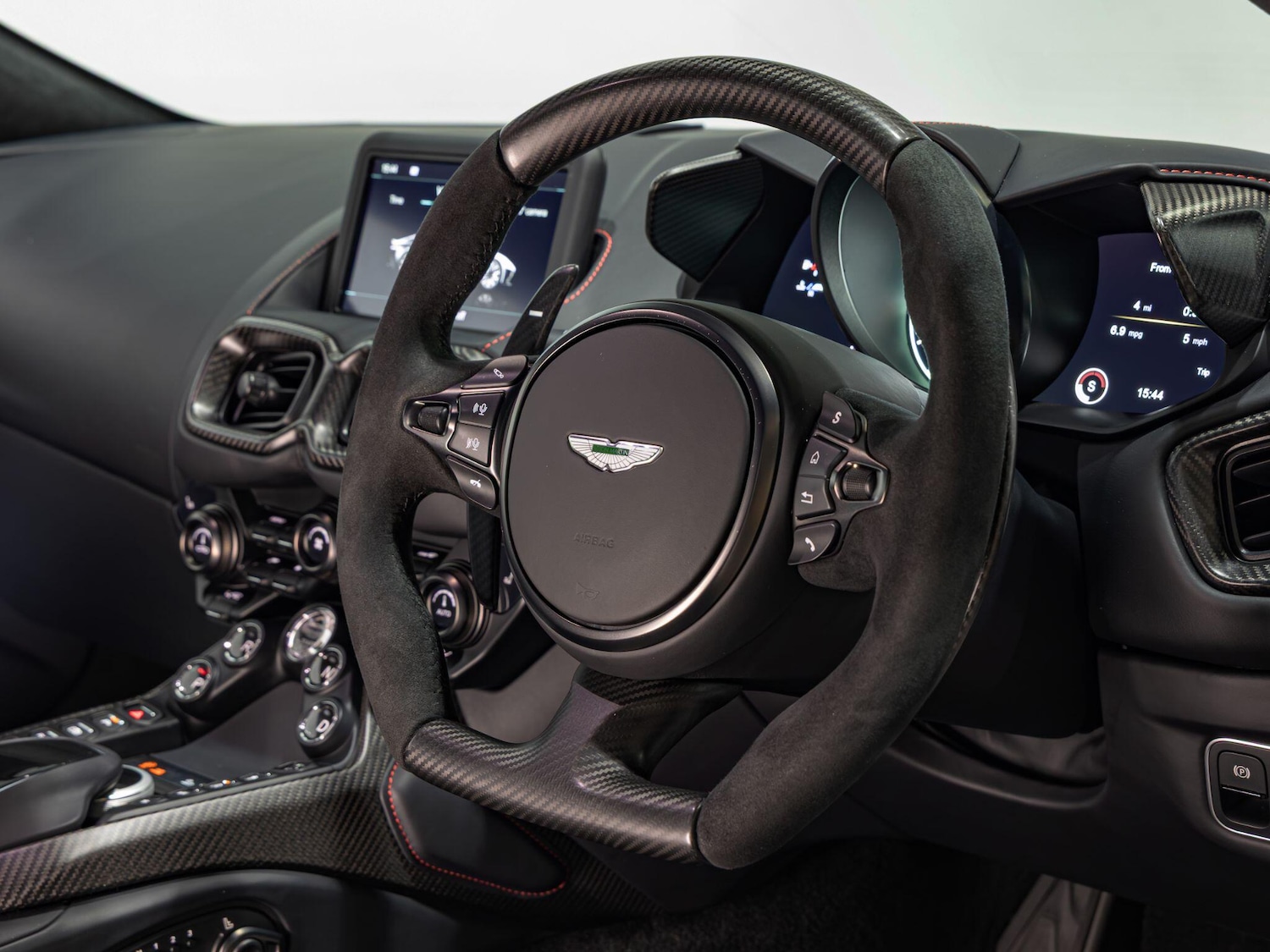 Used Aston Martin Vantage 2023 for sale - 77358920: Photo 11