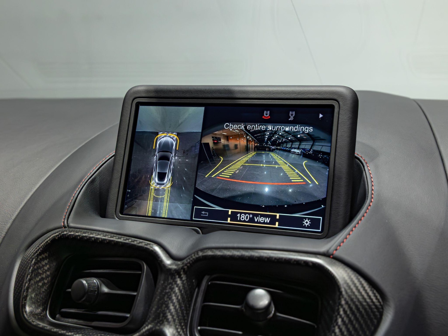 Used Aston Martin Vantage 2023 for sale - 77358920: Photo 13