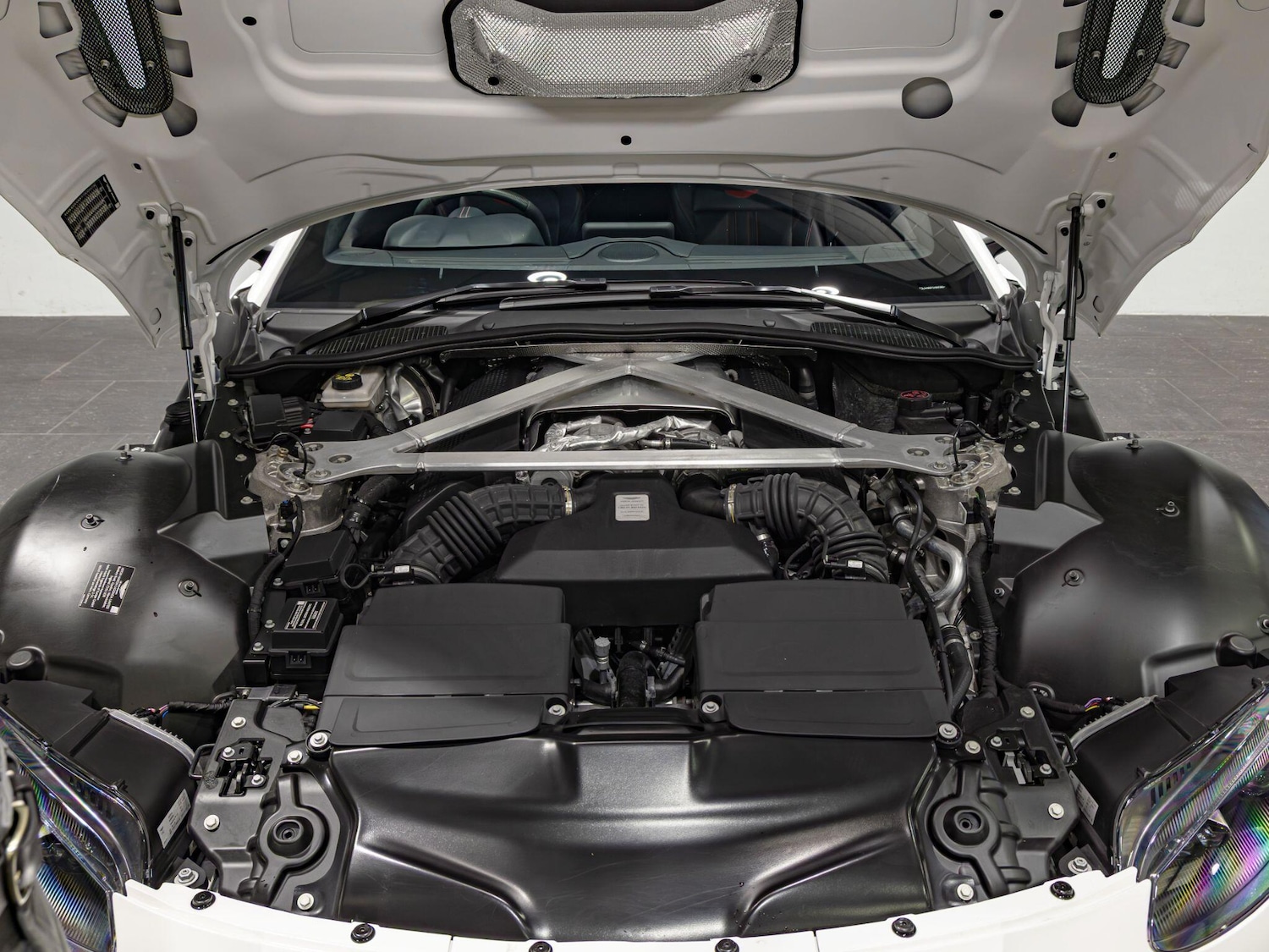 Used Aston Martin Vantage 2023 for sale - 77358920: Photo 23