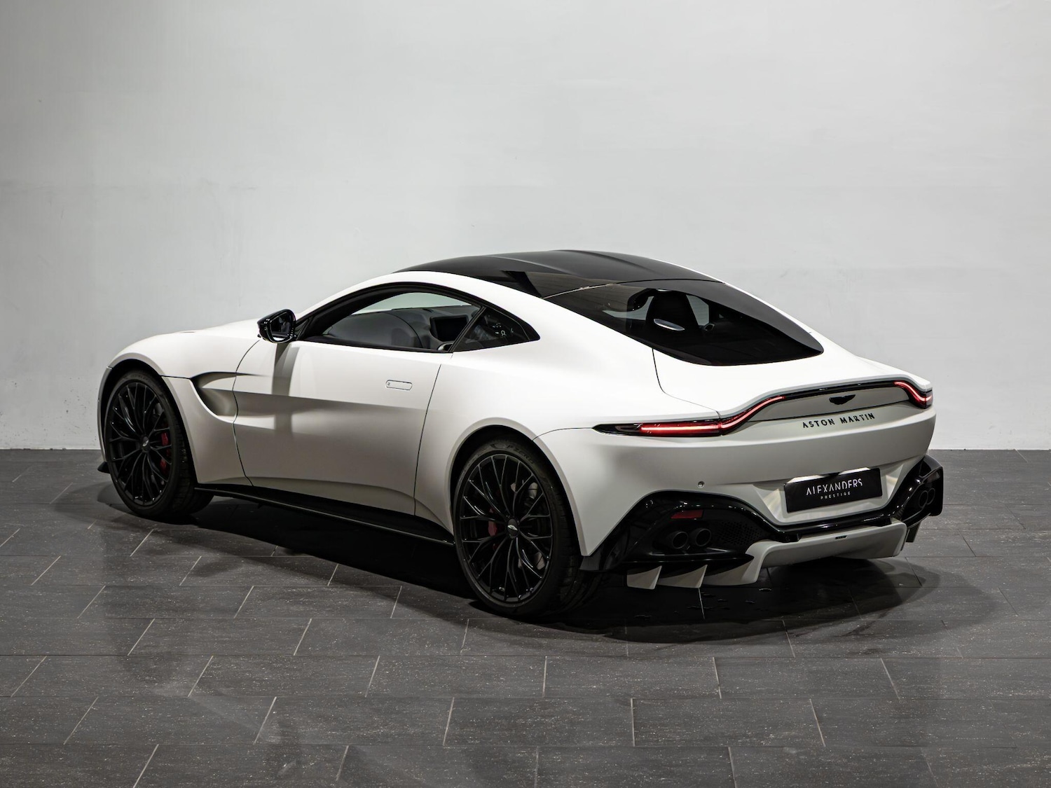 Used Aston Martin Vantage 2023 for sale - 77358920: Photo 24