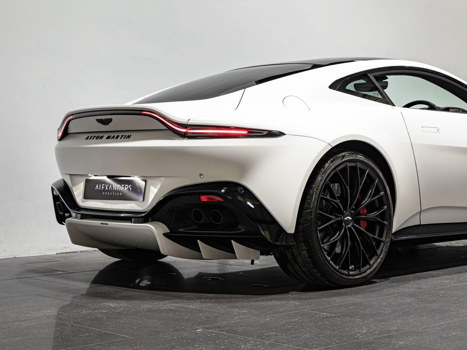 Used Aston Martin Vantage 2023 for sale - 77358920: Photo 25