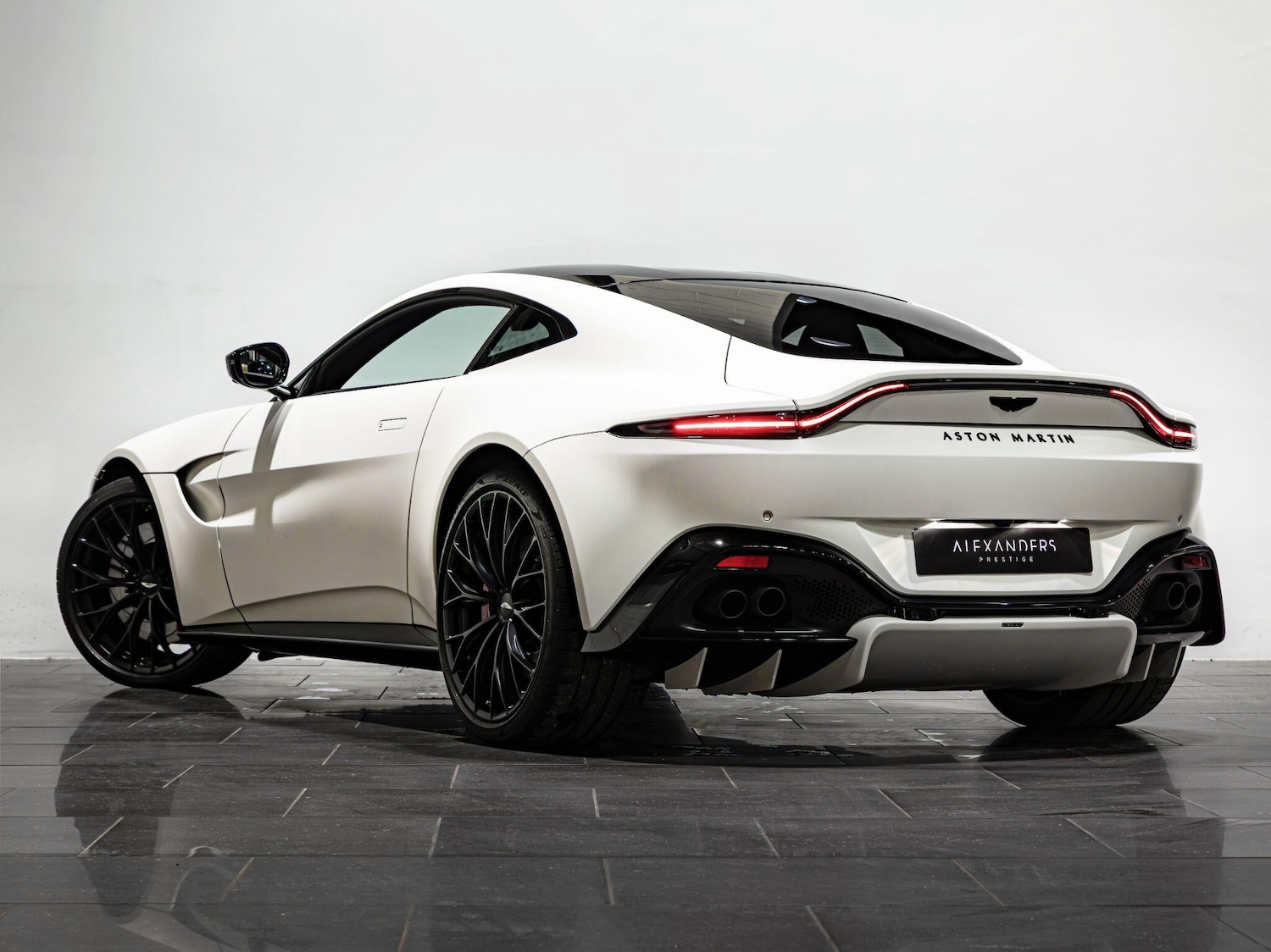 Used Aston Martin Vantage 2023 for sale - 77358920: Photo 26